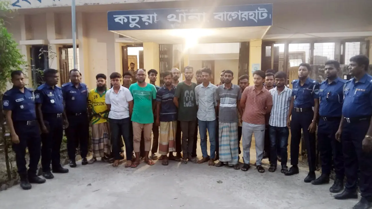 আসামি ছিনিয়ে নিতে হামলা, ৪ পুলিশ সদস্য আহত