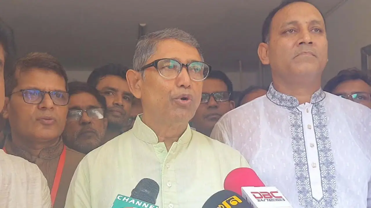 ‘সরকারের কর্মকাণ্ড নিয়ে আমাদের মাঝে ধোঁয়াশার সৃষ্টি হয়েছে’