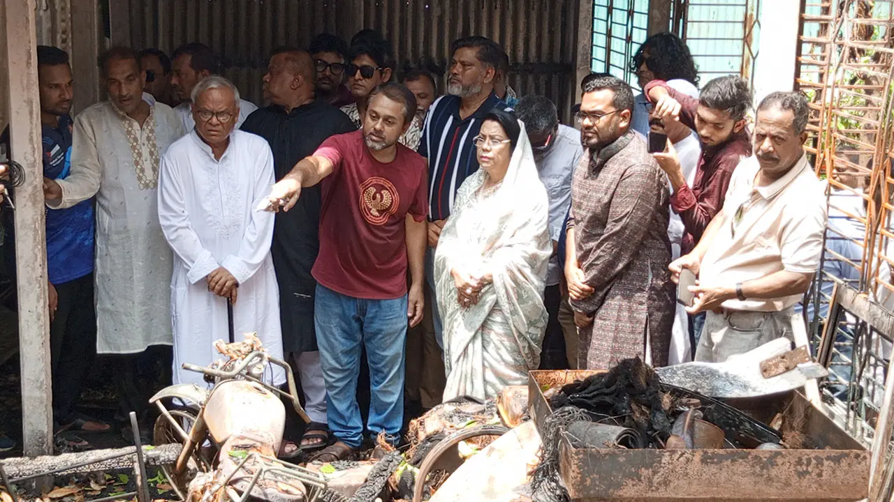শেখ হাসিনার নির্দেশেই তার দোসররা মানবেন্দ্র ঘোষের বাড়ি পুড়িয়েছে