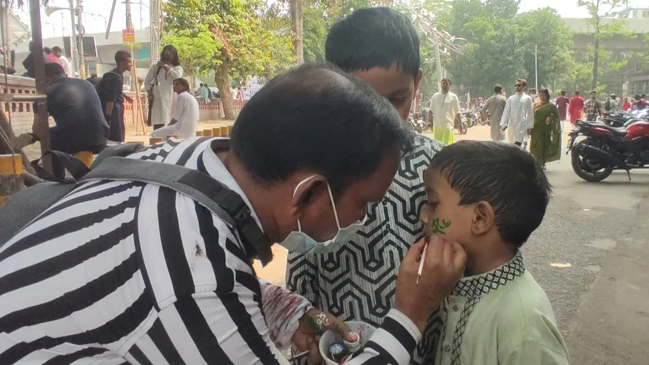 বৈশাখের রঙে রাঙা শিশুদের মুখ, আনন্দ শোভাযাত্রায় বাঁধভাঙা উল্লাস