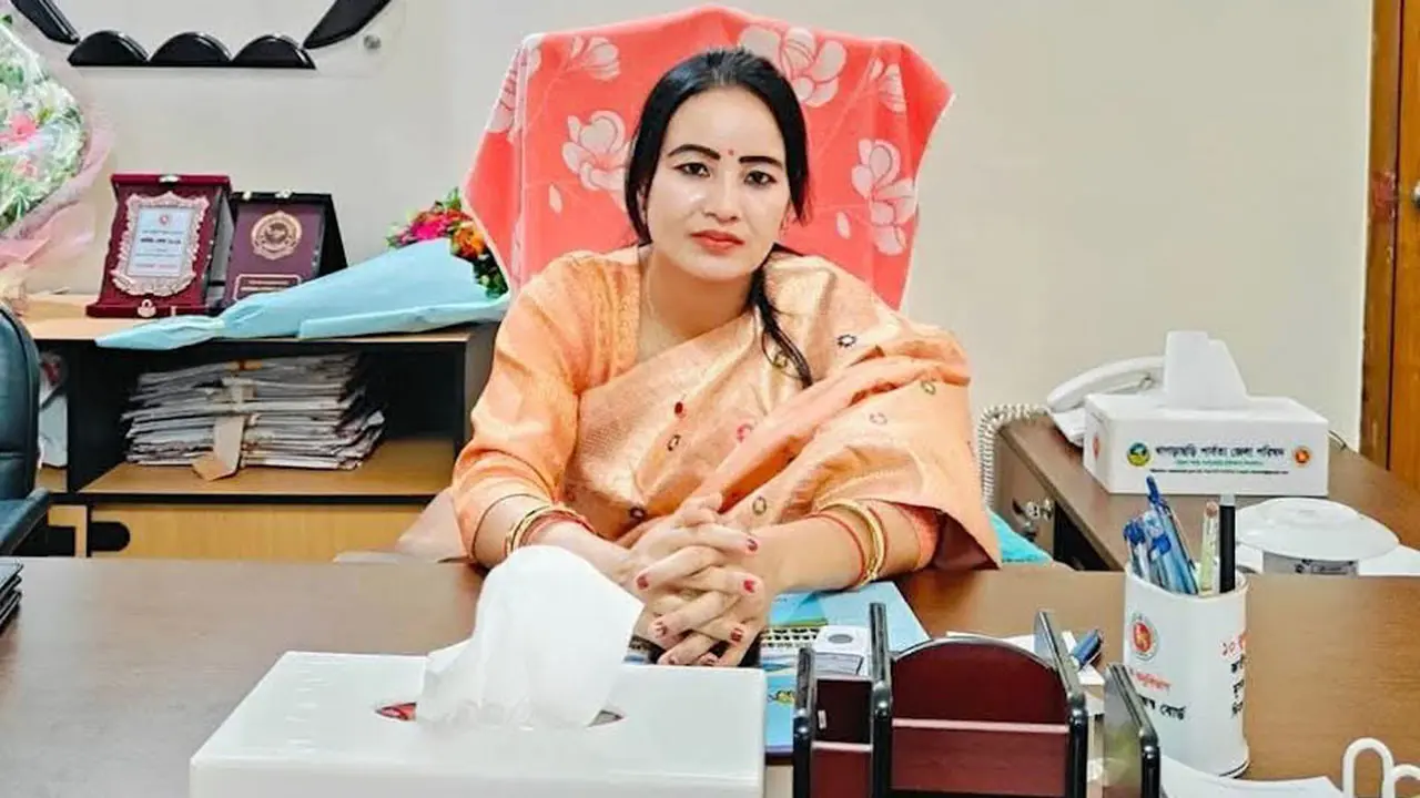 স্বামীর বিরুদ্ধে থানায় জিডি করেছেন জেলা পরিষদ চেয়ারম্যান জিরুনা