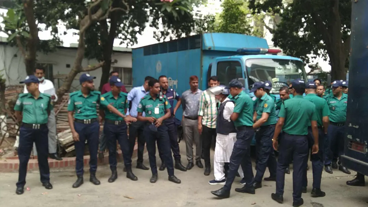 সাবেক মন্ত্রী-প্রতিমন্ত্রীসহ ১৯ জন ট্রাইব্যুনালে