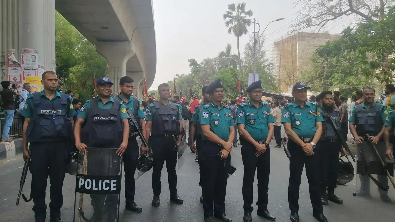 আনন্দ শোভাযাত্রা ঘিরে কঠোর নিরাপত্তা রাজধানীজুড়ে