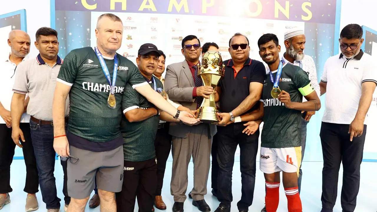 ফাইনালের মঞ্চে বাফুফের একজন, মাঠেই যান না অনেকে