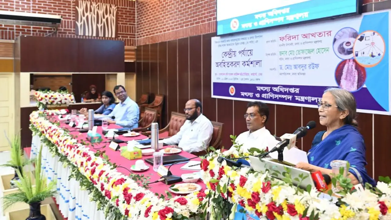 বিলুপ্তির পথে দেশীয় প্রজাতির মাছ রক্ষা করতে হবে : মৎস্য উপদেষ্টা