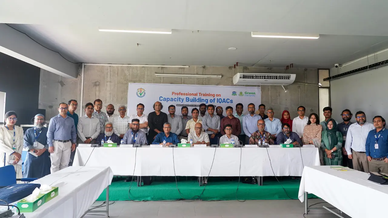 গ্রিন ইউনিভার্সিটিতে অ্যাক্রেডিটেশন কাউন্সিলের স্টাডি ট্যুর