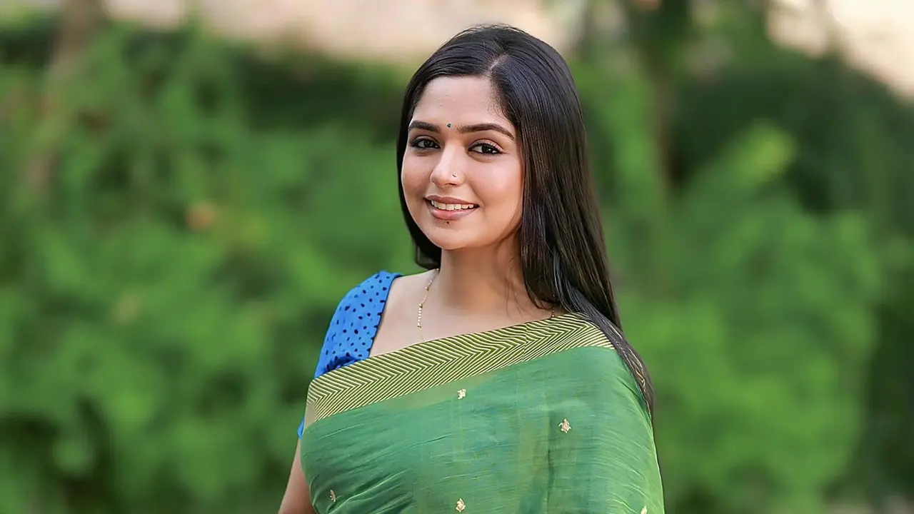 সব নাটকেই কোটিপতি হিমি