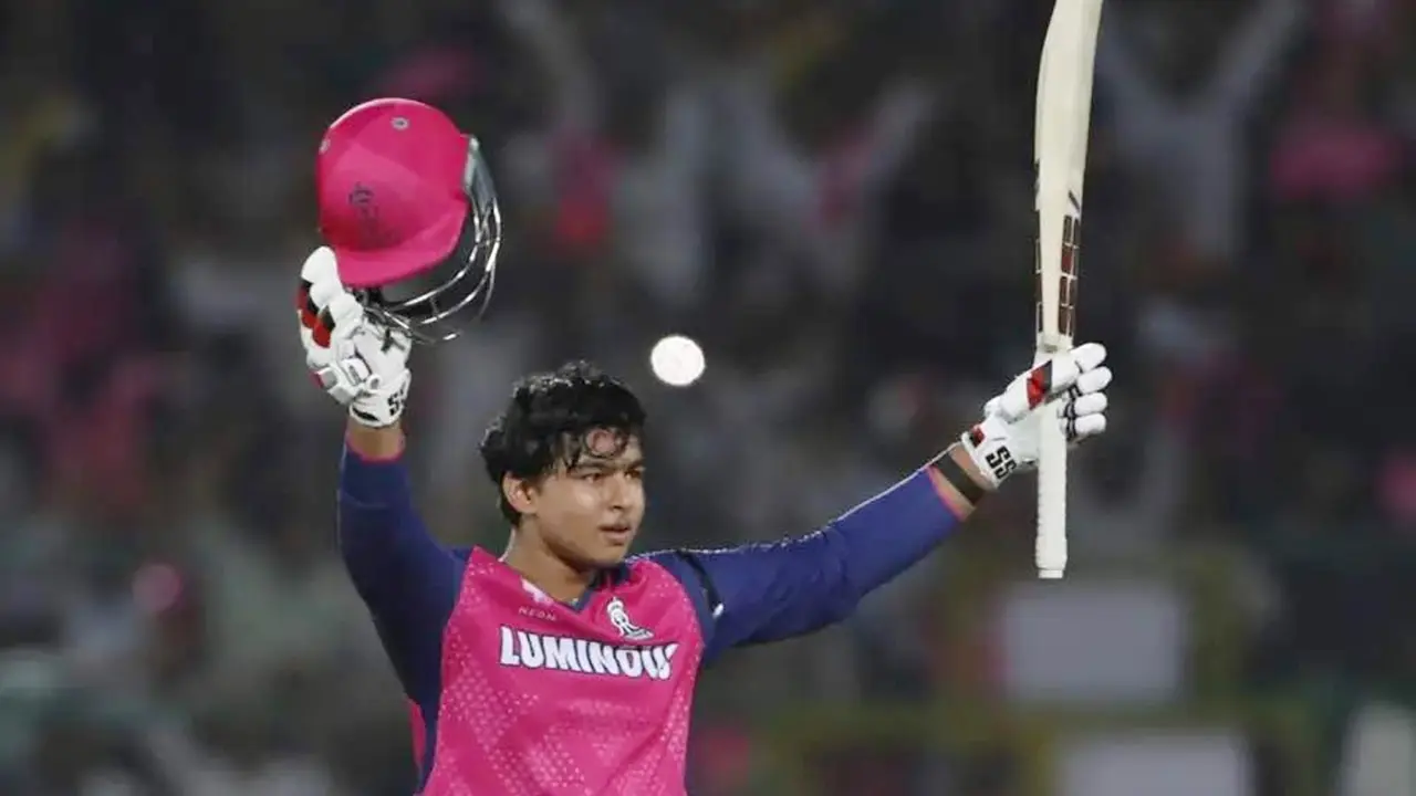 ৩৫ বলে সেঞ্চুরিতে বিশ্বরেকর্ড ১৪ বছরের বৈভবের, জিতল রাজস্থান