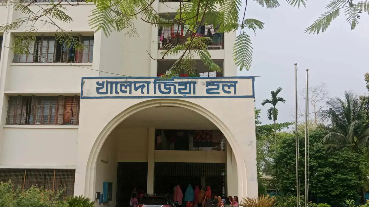 শোভাযাত্রায় অংশ না নেওয়ায় ইবির ছাত্রী হলে দুপুরের খাবার বন্ধ