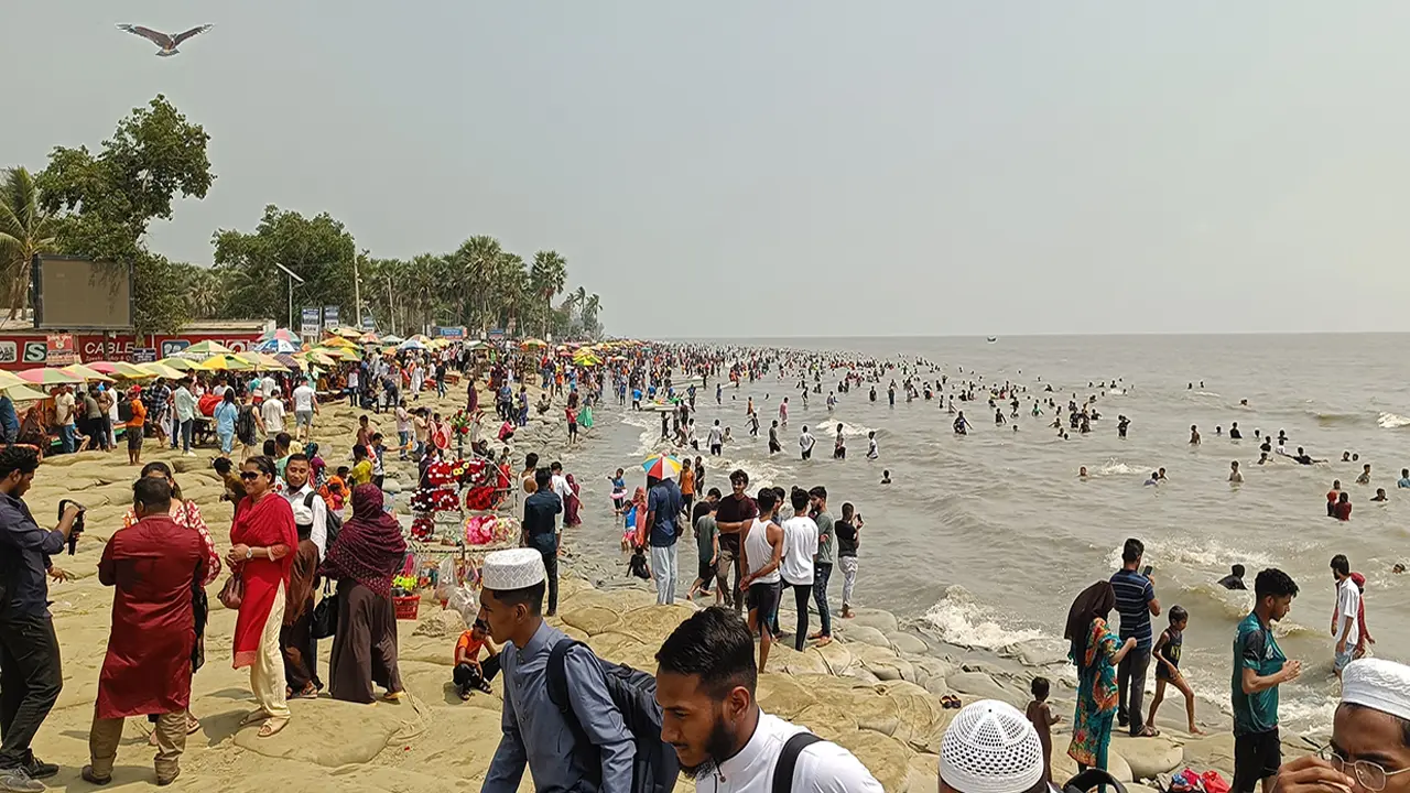 কুয়াকাটায় ২৫০০ টাকার রুম ভাড়া ৪৬৬৬ টাকা