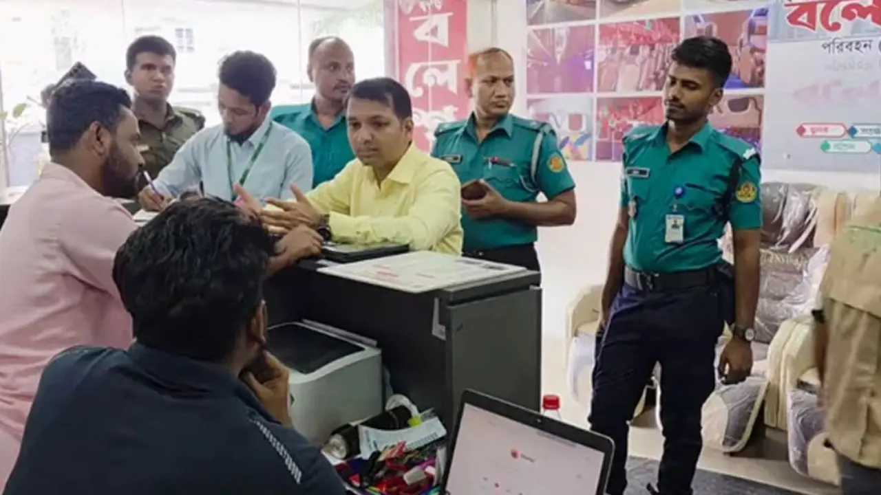 টিকিটের দাম বেশি রাখায় ৪ পরিবহনকে জরিমানা