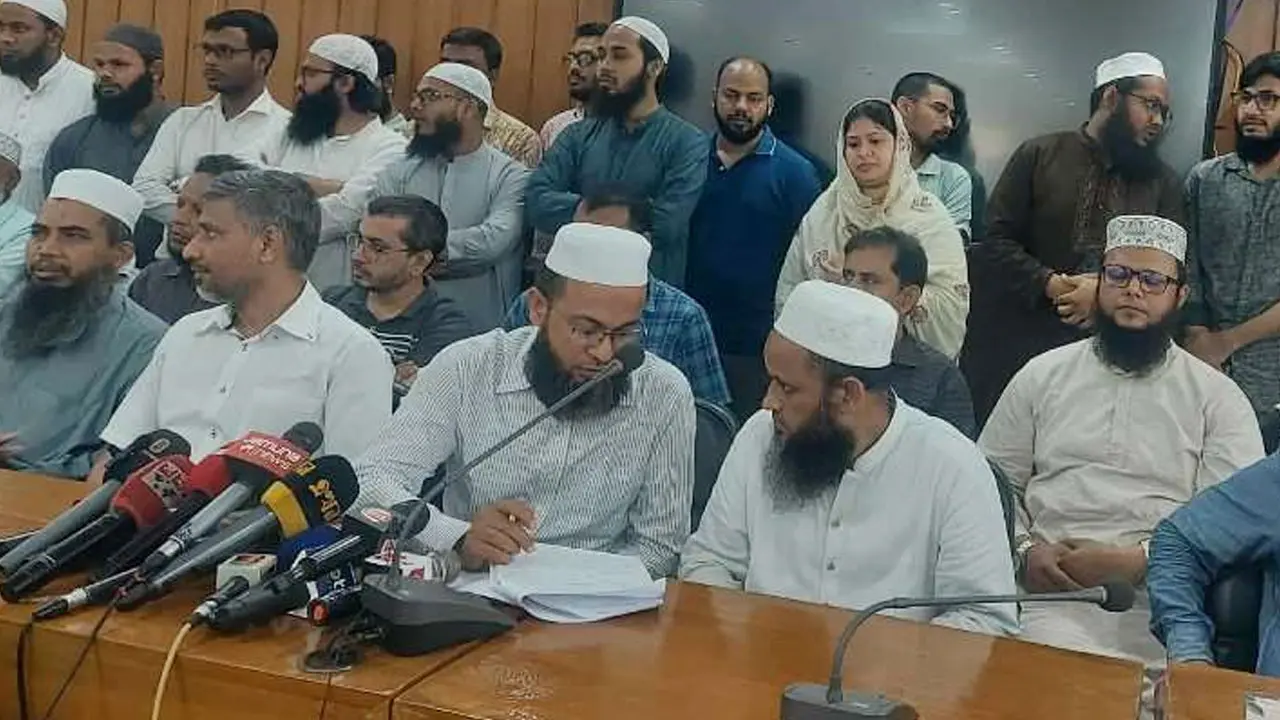 চাপ দিয়ে উপাচার্যকে অপসারণ করলে মানবে না কুয়েট শিক্ষক সমিতি