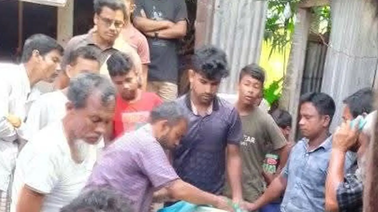 শিয়াল মারার ফাঁদে প্রাণ গেল কৃষকের