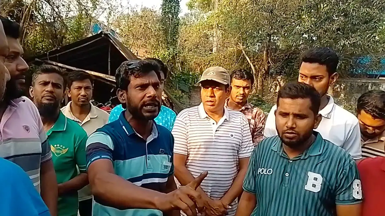 কুষ্টিয়ায় ব্রিটিশ আমেরিকান টোব্যাকোতে শ্রমিকদের বিক্ষোভ