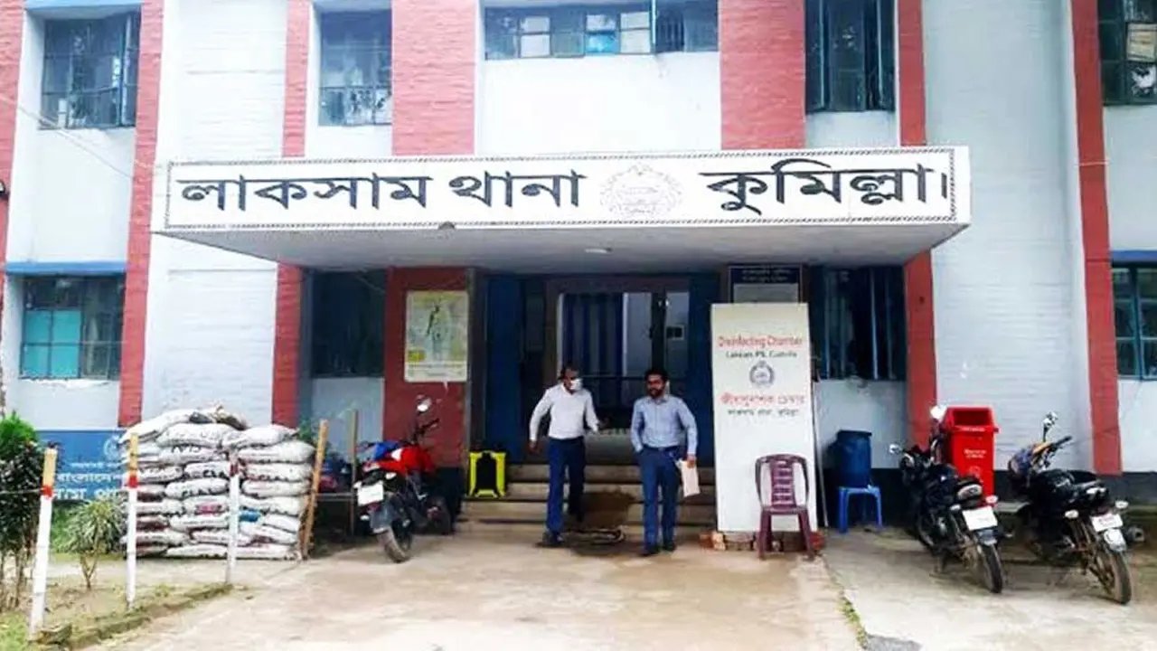 সম্পত্তি লিখে দিতে বাবাকে বেঁধে নির্যাতন, ভিডিও ভাইরাল!