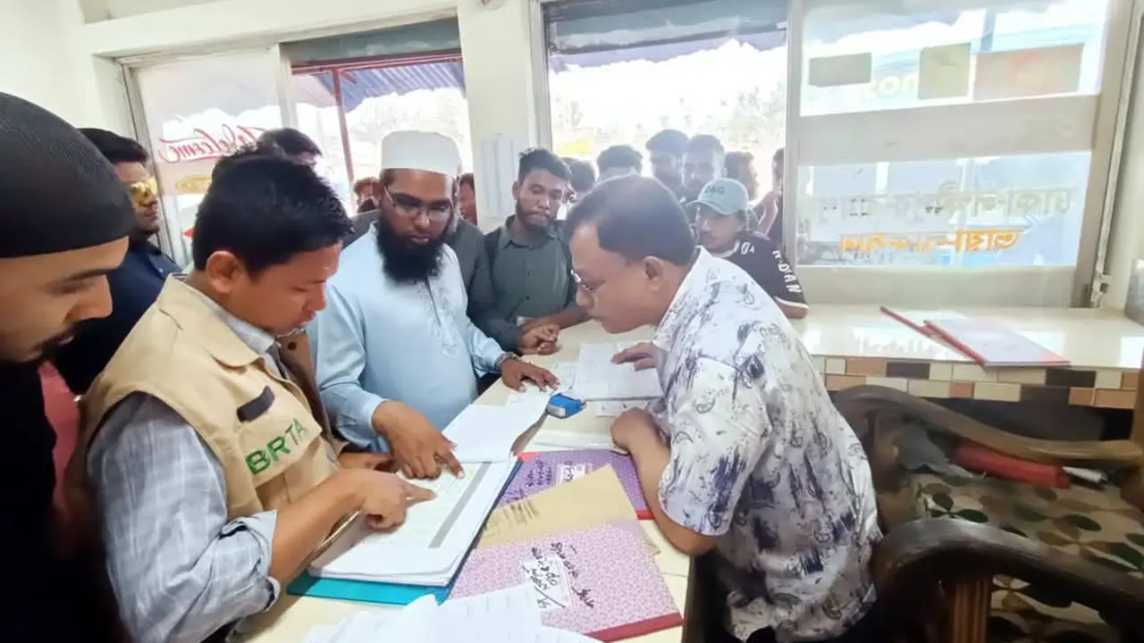 অতিরিক্ত ভাড়া আদায়, ৪ পরিবহনকে ৪৩ হাজার টাকা জরিমানা