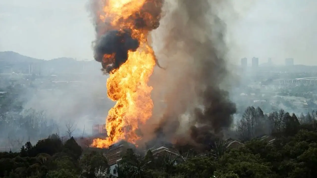 মালয়েশিয়ায় গ্যাস পাইপলাইনে আগুন, অগ্নিদগ্ধ বেড়ে ১৪৫