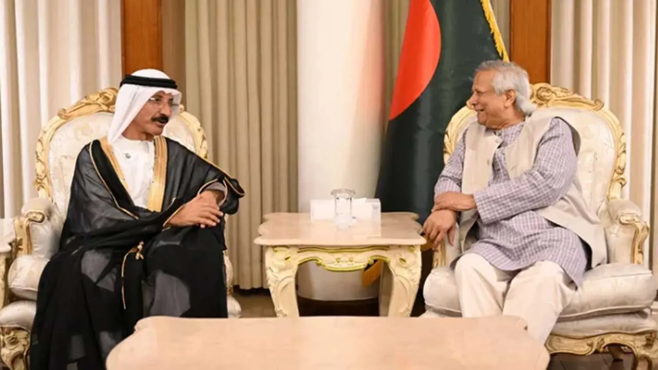 প্রধান উপদেষ্টার সঙ্গে ডিপি ওয়ার্ল্ডের সিইও’র সাক্ষাৎ