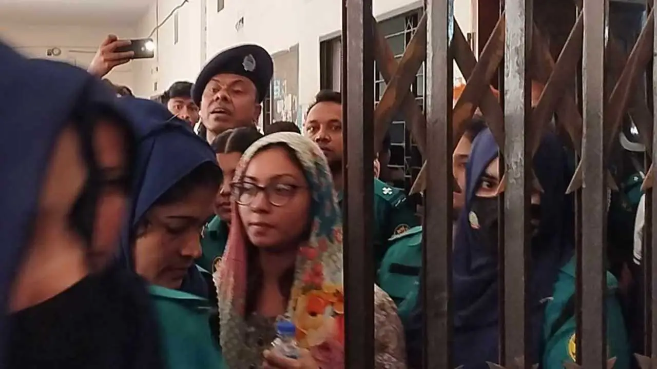 প্রতারণার মামলায় জামিন মেলেনি মডেল মেঘনার