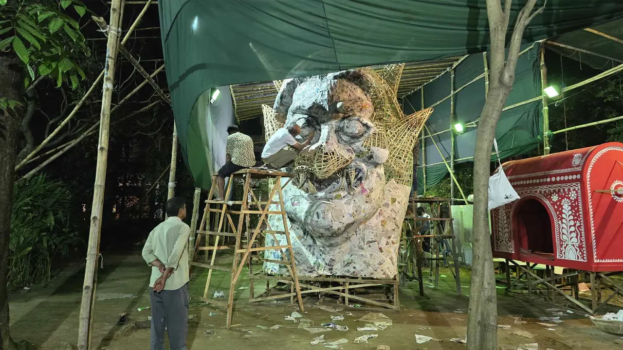 ‘এই ধরনের প্রতিকৃতি দু-একদিনে তৈরি করা যায় না’
