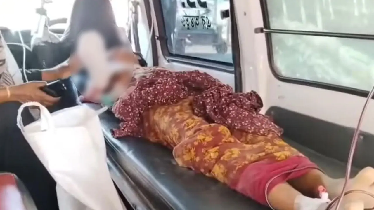 নেশার টাকা না পেয়ে অস্ত্র দিয়ে স্ত্রীর হাত বিচ্ছিন্ন করলেন স্বামী