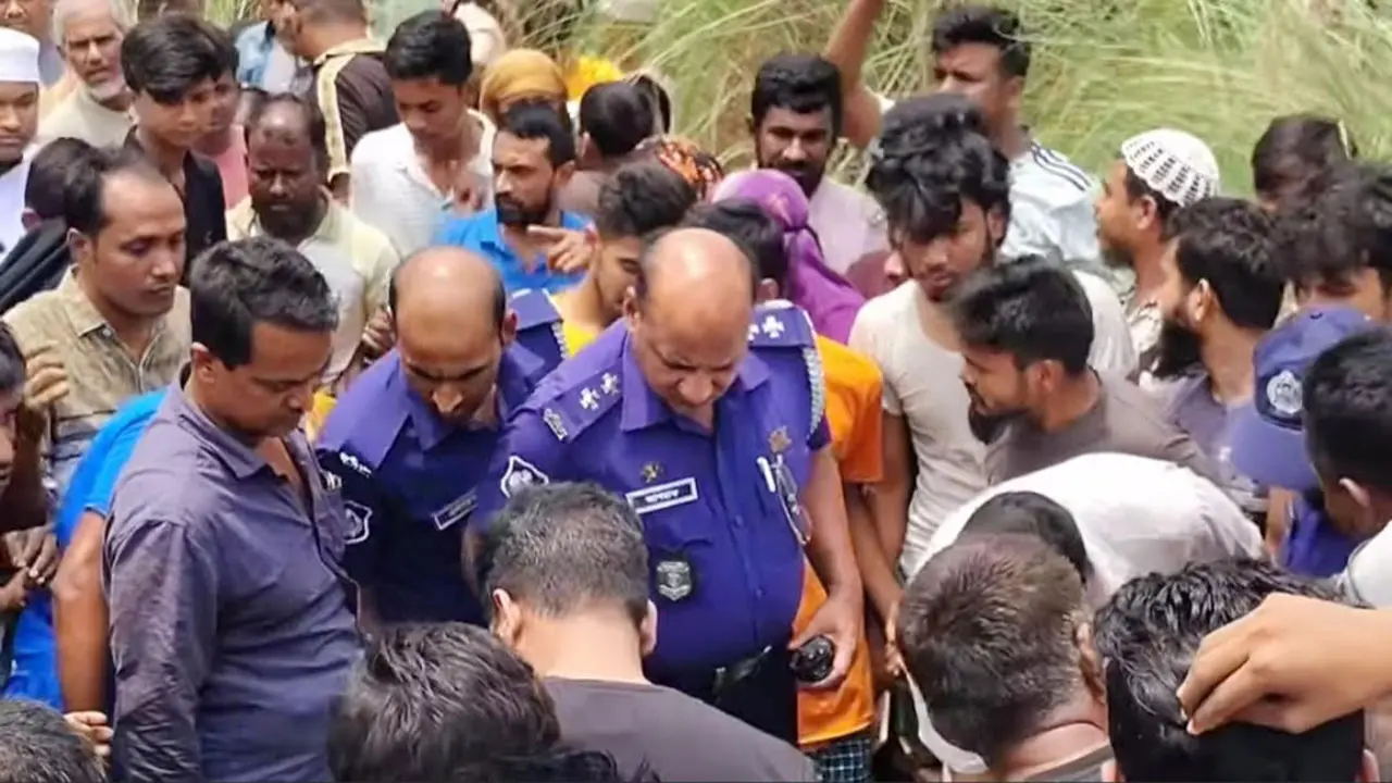 নারায়ণগঞ্জে বালুর মাঠে পড়ে ছিল বিদ্যুৎমিস্ত্রির মরদেহ