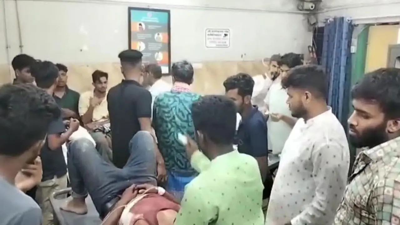 নাটোরে ইসরায়েলবিরোধী মিছিলে বিএনপির দুই গ্রুপের সংঘর্ষ, আহত ১০