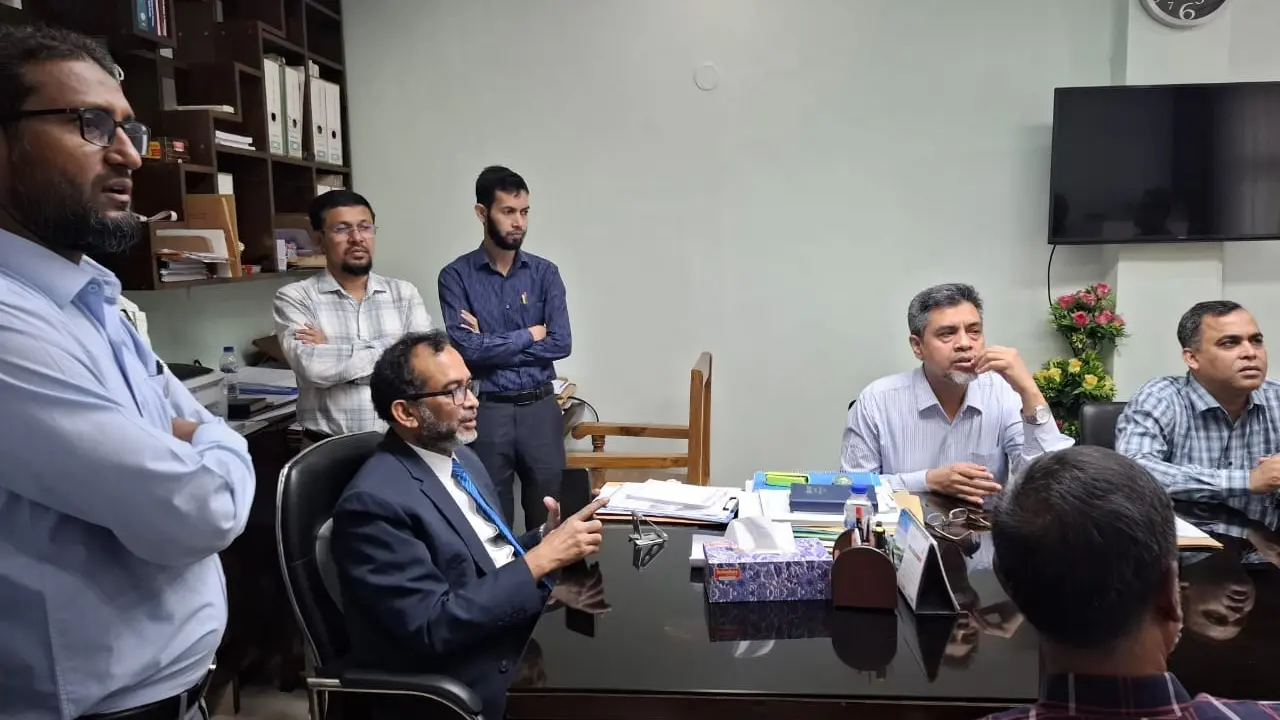 সেগমেন্টাল পাস ফি কমানোর দাবি নিয়ে ভিসির সঙ্গে এনডিএফের বৈঠক