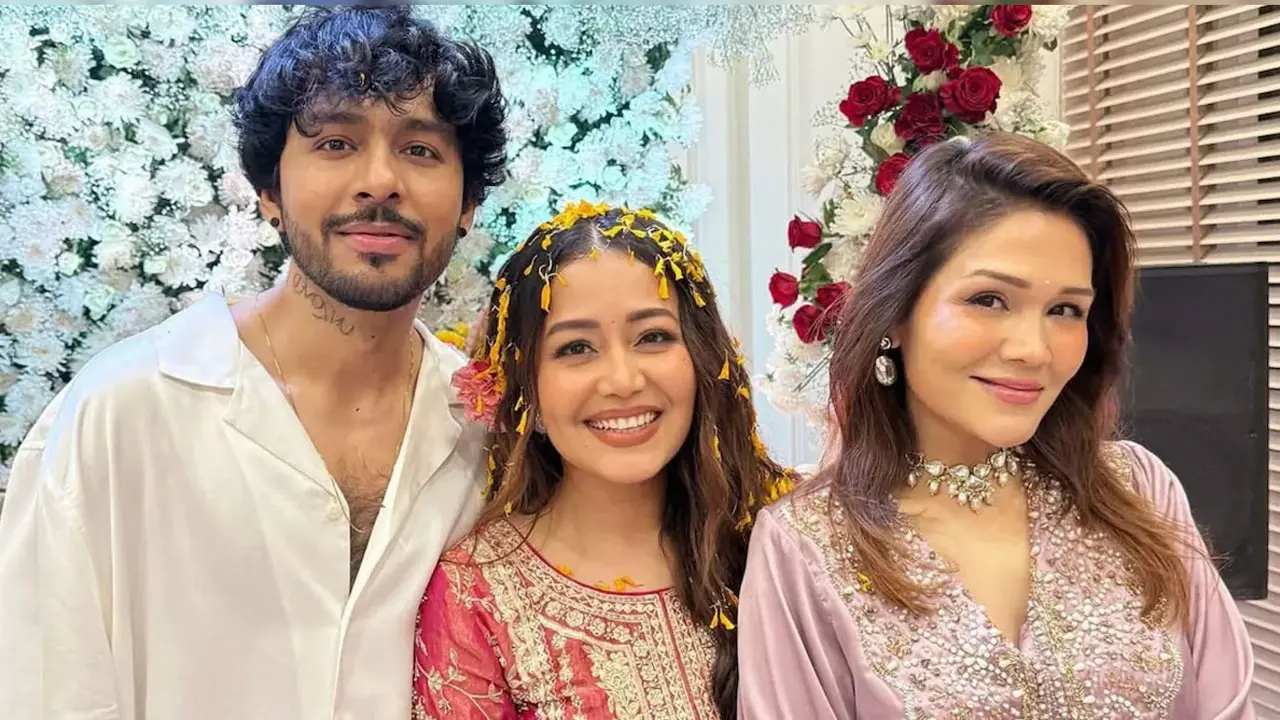 নেহা ও টনির সঙ্গে সম্পর্ক ছিন্ন করলেন বড় বোন সোনু কক্কর