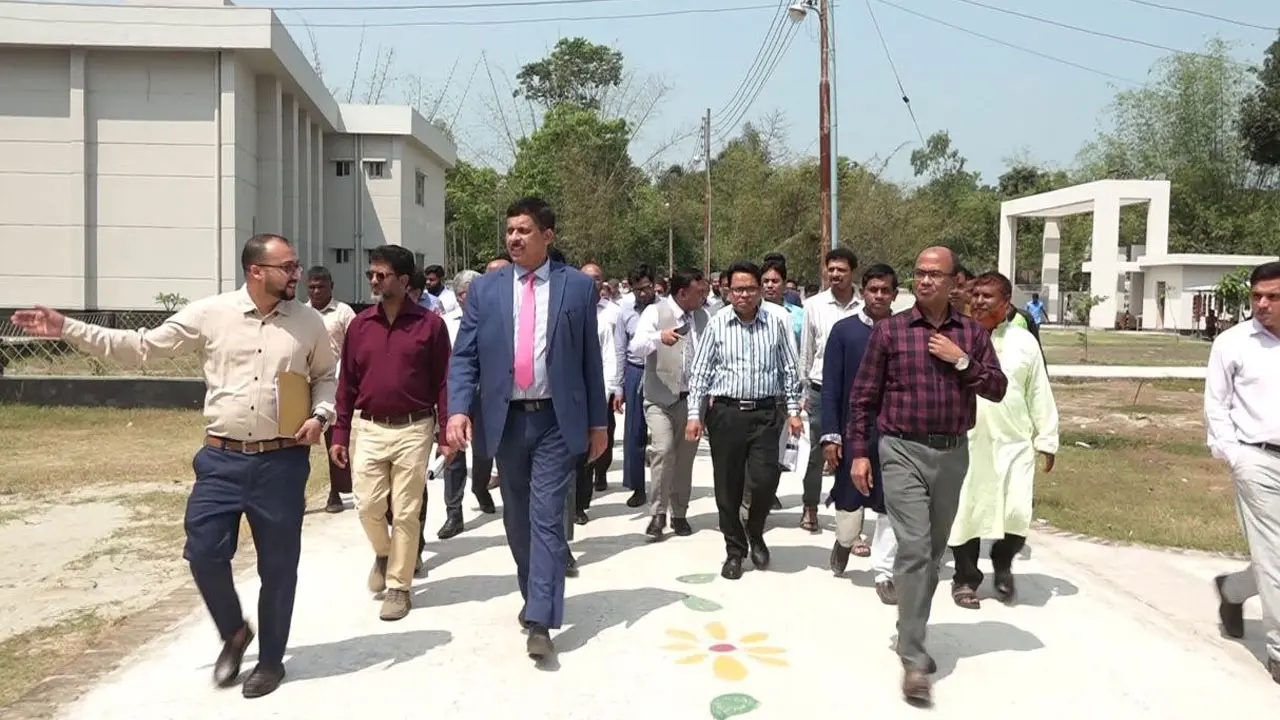 সরকার দেশের কোনো মেডিকেল কলেজ বন্ধের সিদ্ধান্ত নেয়নি