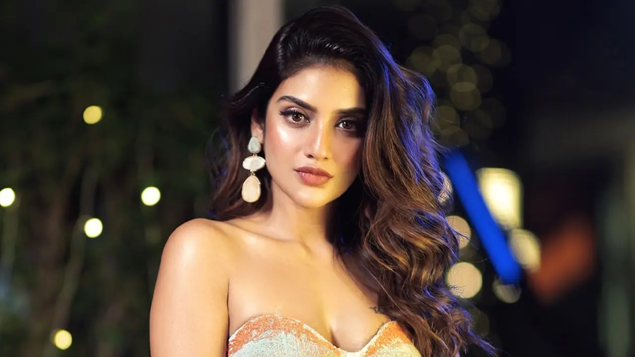 আমিও একদিন সাধারণ বাঙালি মায়েদের মতো হয়ে যাব : নুসরাত