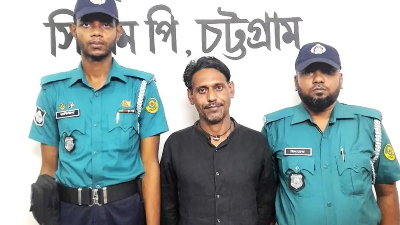লিফলেট ও চিঠি দিয়ে চাঁদাবাজি