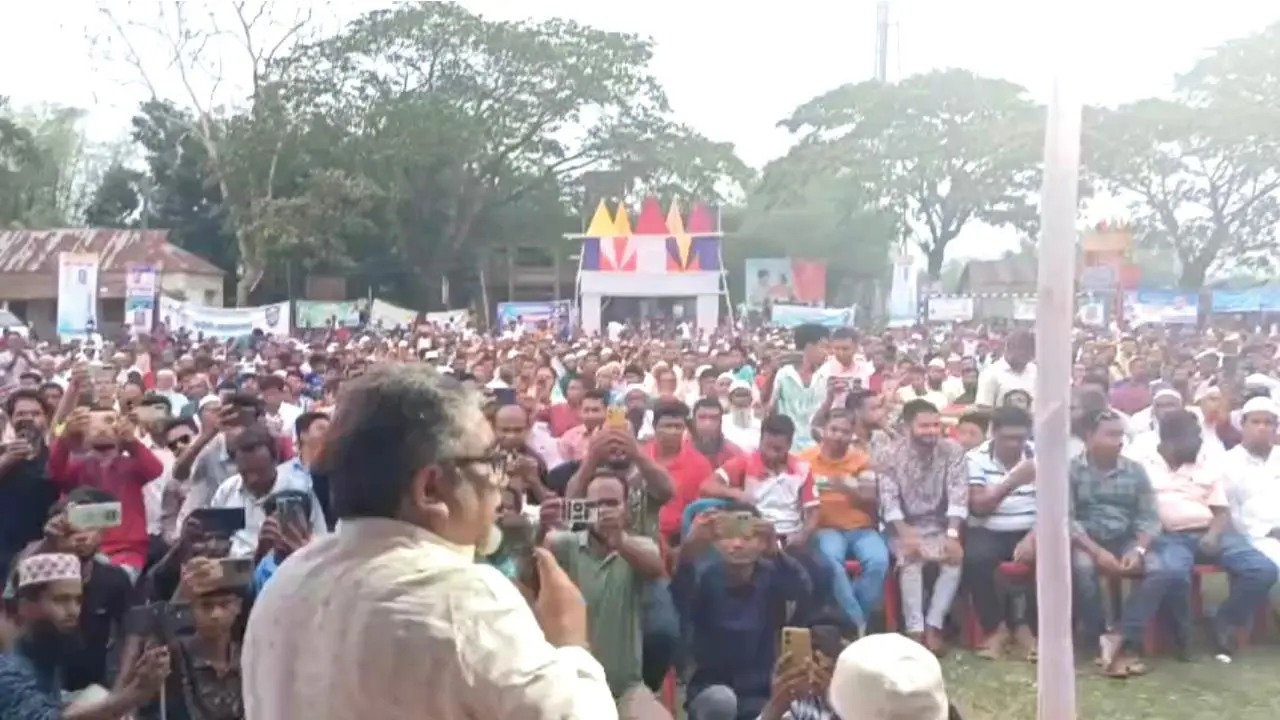 প্রশাসনে প্রেতাত্মা রেখে আওয়ামী ভূত তাড়ানো যাবে না : প্রিন্স