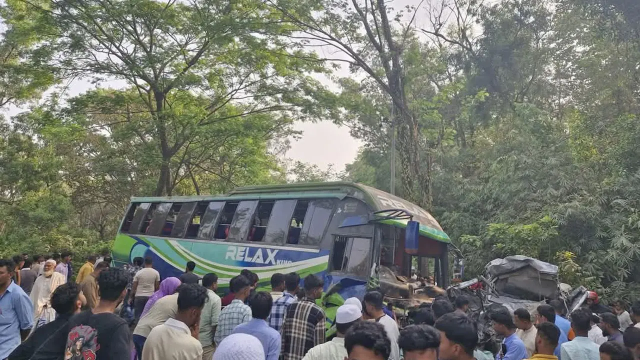 চুনতির জাঙ্গালিয়া এলেই চালকদের হচ্ছেটা কী?