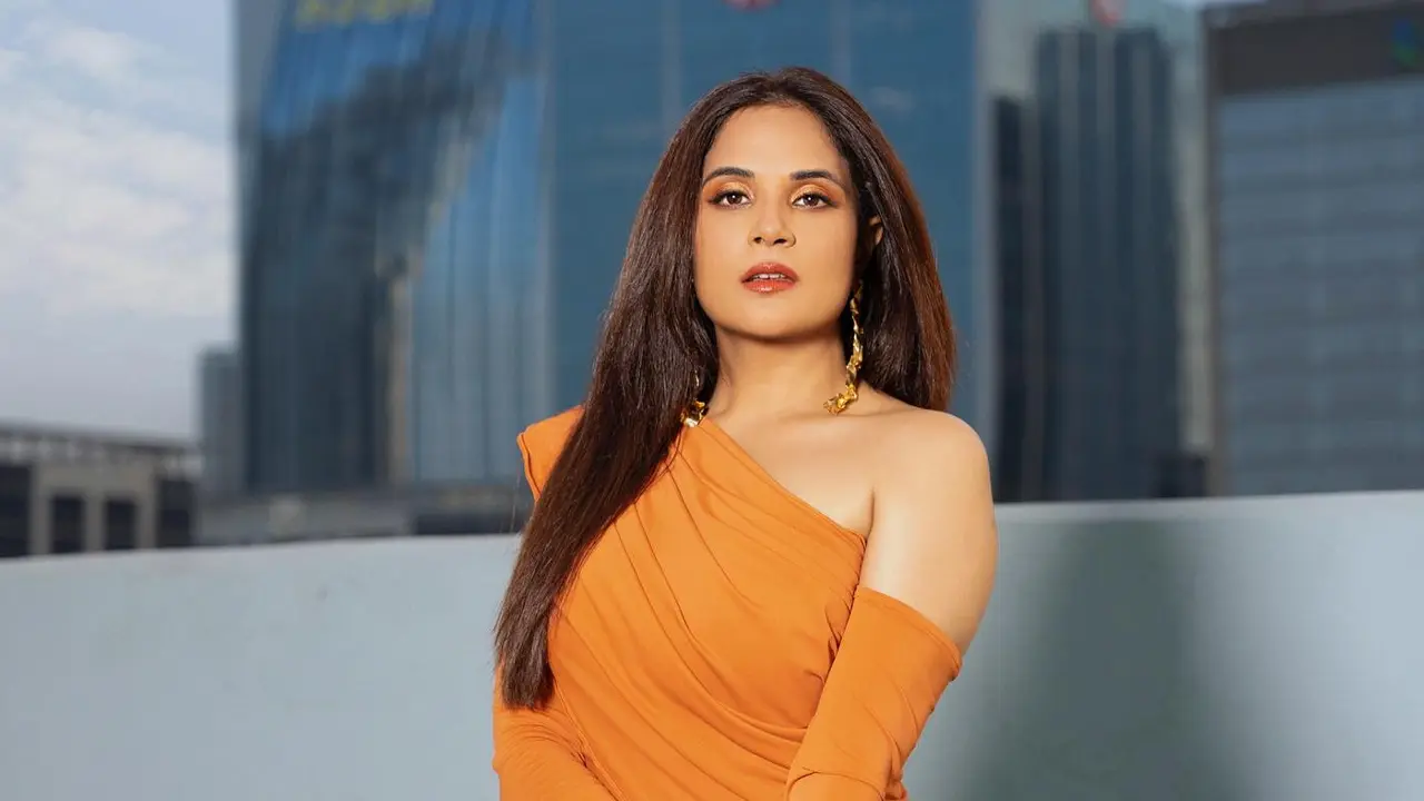 ‘মনে হচ্ছে, সব কিছুই ধ্বংস হয়ে যাচ্ছে’