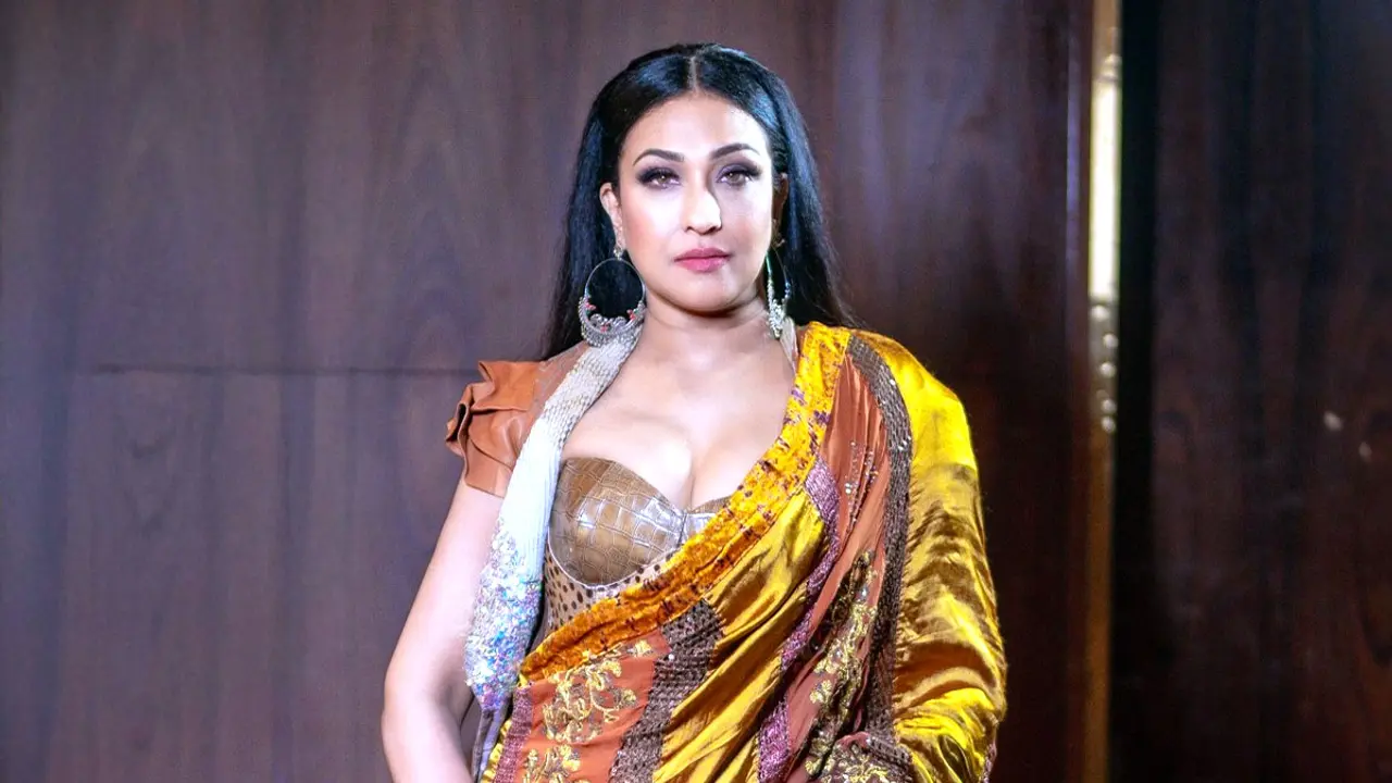 এখনও অ্যাওয়ার্ড না পেলে বাড়ি ফিরে কেঁদে ফেলি : ঋতুপর্ণা 
