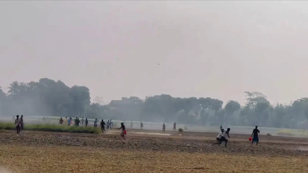 শরীয়তপুরে দুই গ্রুপের সংঘর্ষে আহত ৪ জন ঢামেকে