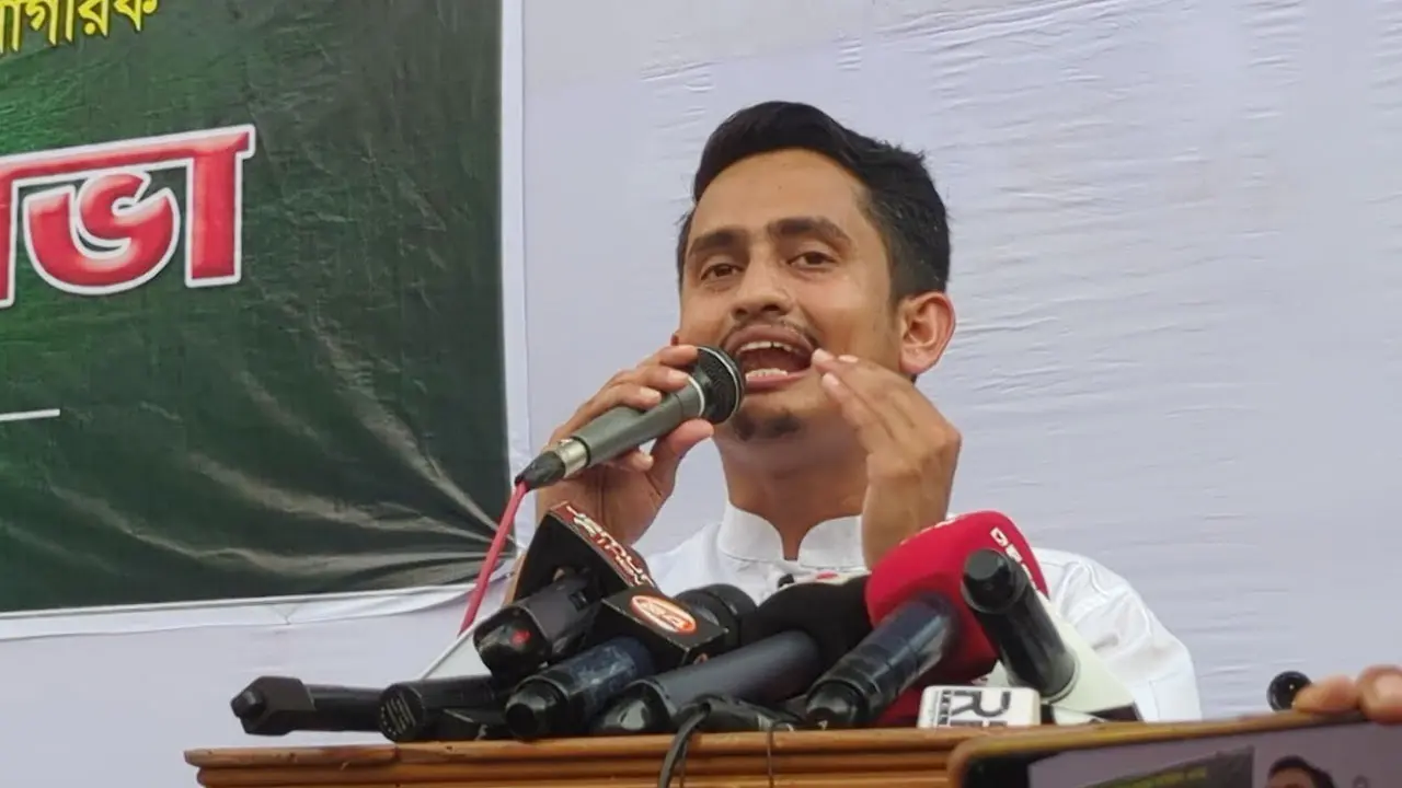 ‘ইউনূস রেড লাইন ক্রস করেছেন’ লেখা স্ট্যাটাস শেয়ার করলেন সারজিস
