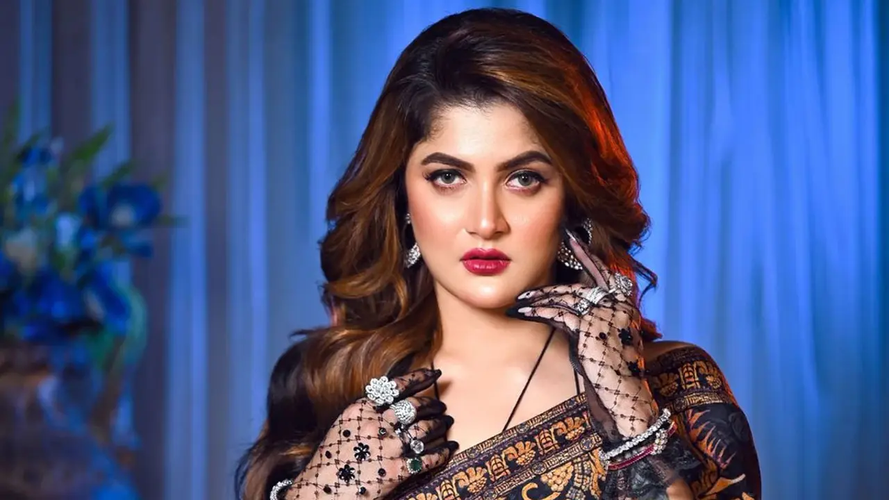 টক্সিসিটি নিতে পারিনি বলেই ছেড়ে এসেছিলাম: শ্রাবন্তী