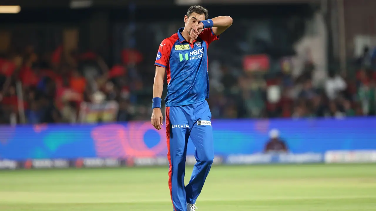 রান খরচের বিব্রতকর তালিকায় নাম লেখালেন স্টার্ক
