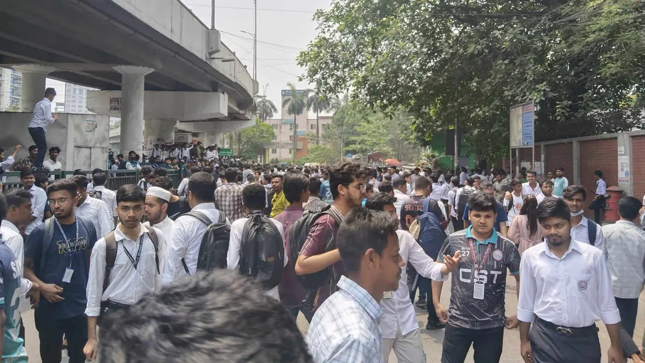 আন্দোলনের রাতেই ঢাকা পলিটেকনিকের অধ্যক্ষকে বদলি