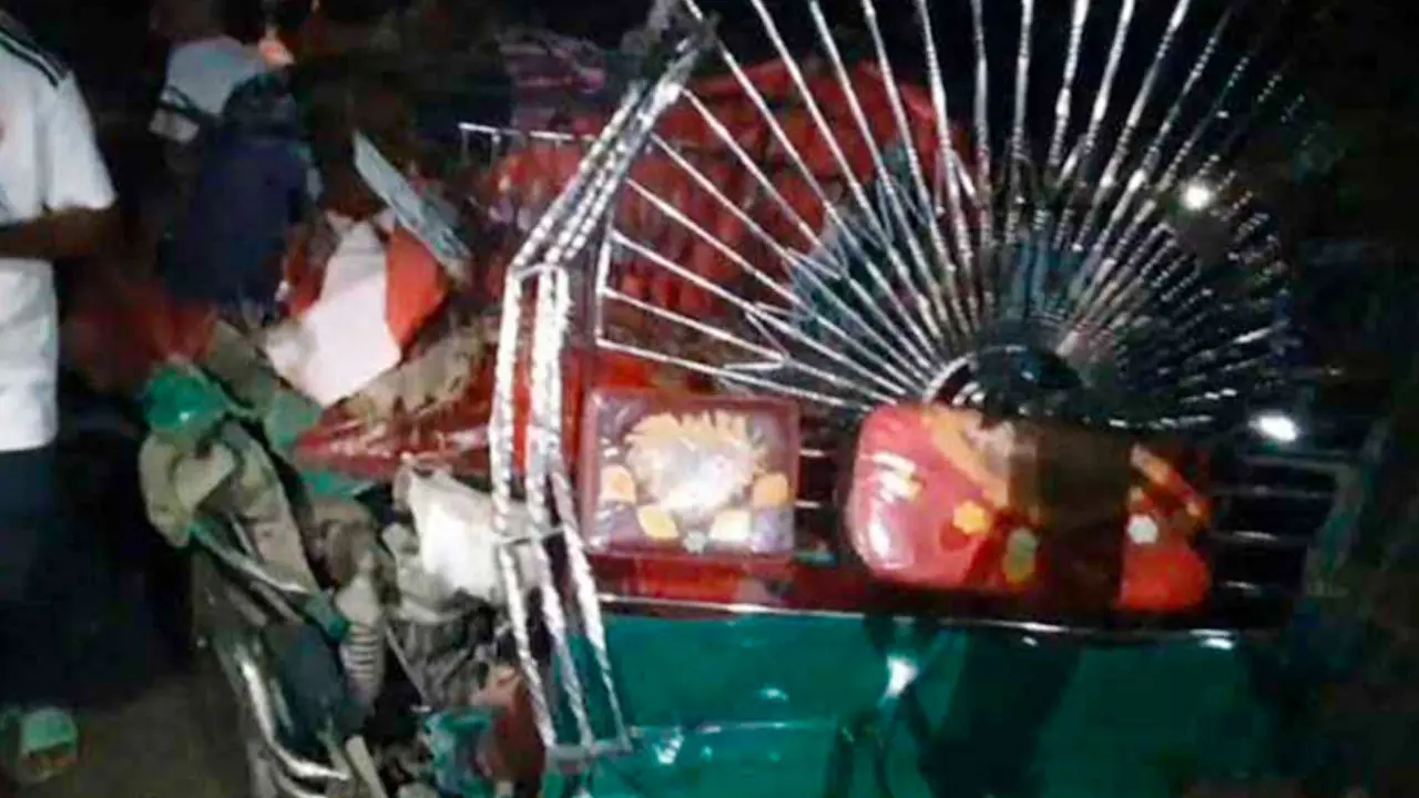 ময়মনসিংহে বাস-অটোরিকশা সংঘর্ষে নিহতদের পরিচয় মিলেছে