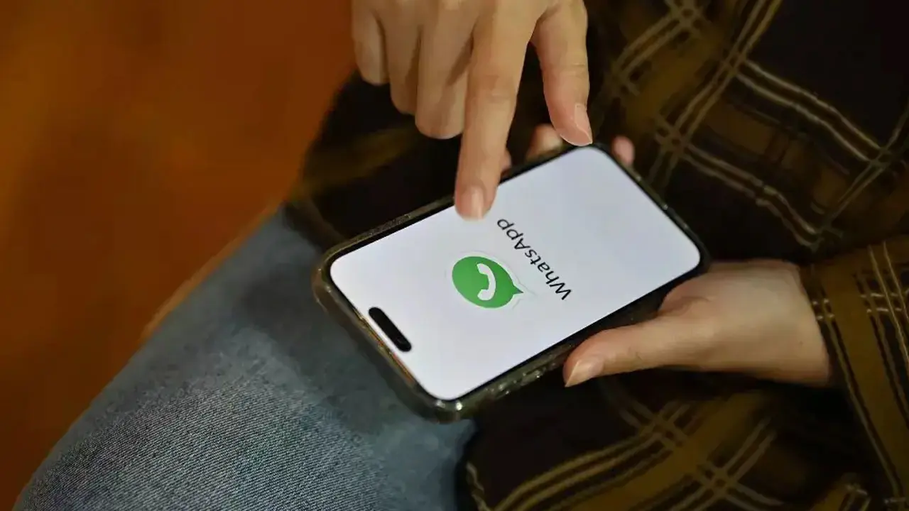 ছবিতে ক্লিক করলেই সর্বনাশ! হোয়াটসঅ্যাপে হ্যাকারদের ভয়ংকর ফাঁদ