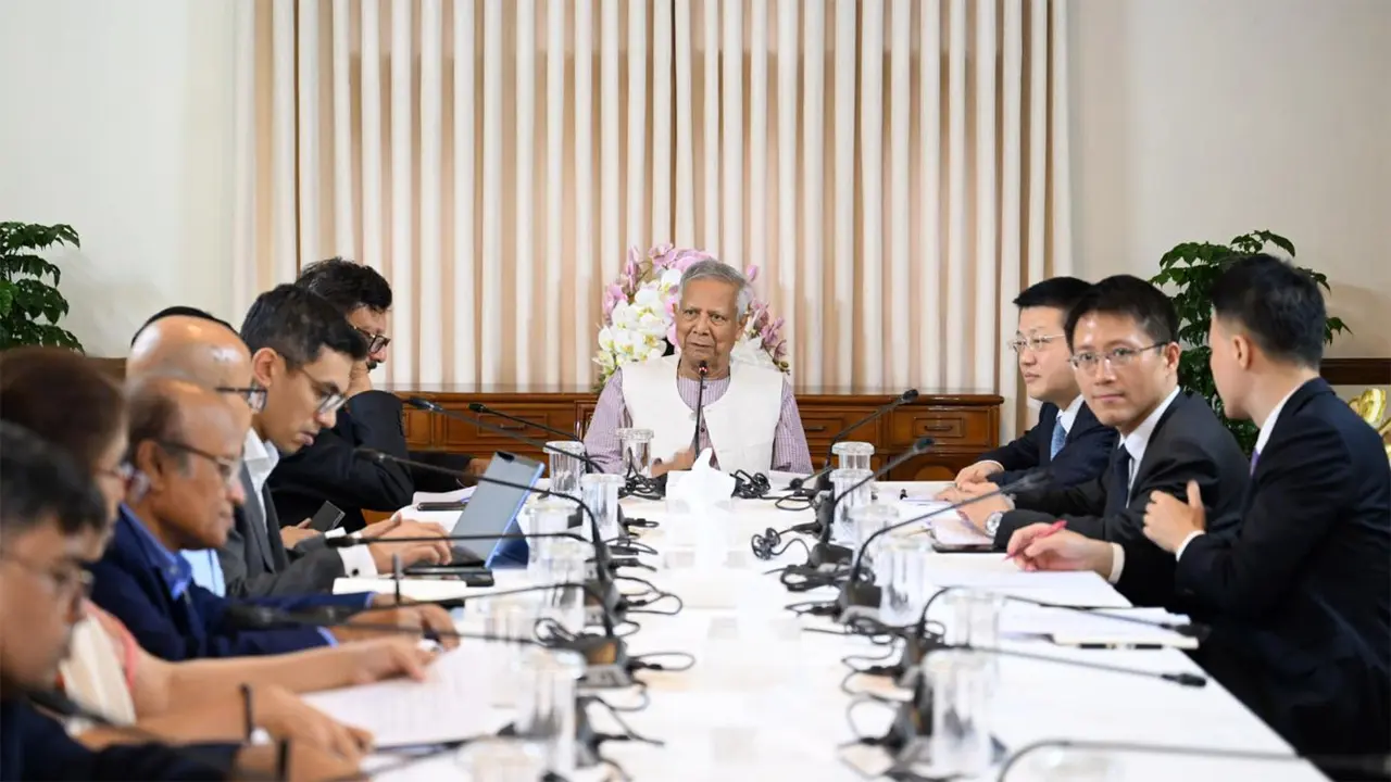 চীনের প্রেসিডেন্টকে আম পাঠাবেন প্রধান উপদেষ্টা