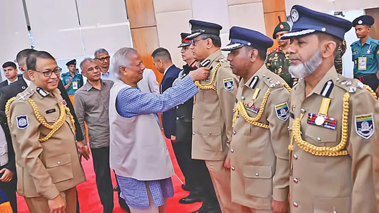 ‘চাপ মুক্তিতে’ স্বাধীন পুলিশ কমিশনেই সমাধান দেখছে পুলিশ