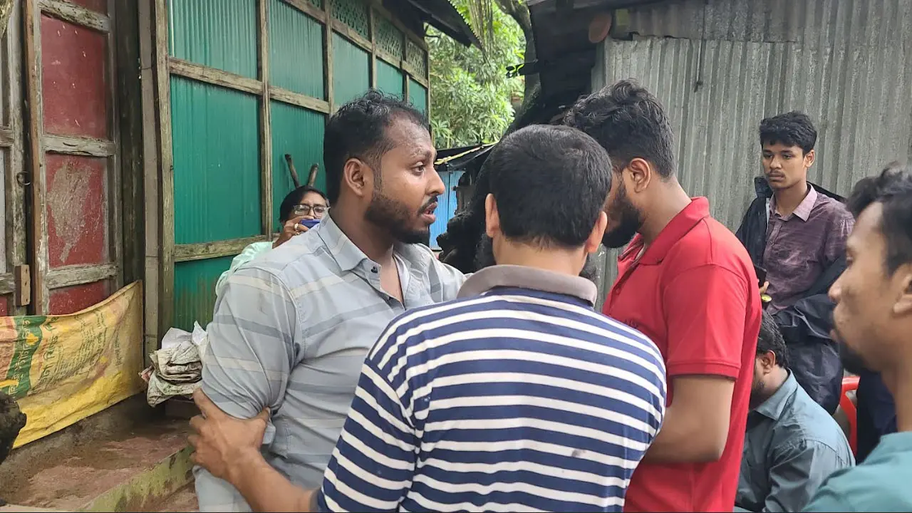 চালকের ঘুম কেড়ে নিল একই পরিবারের ৭ প্রাণ