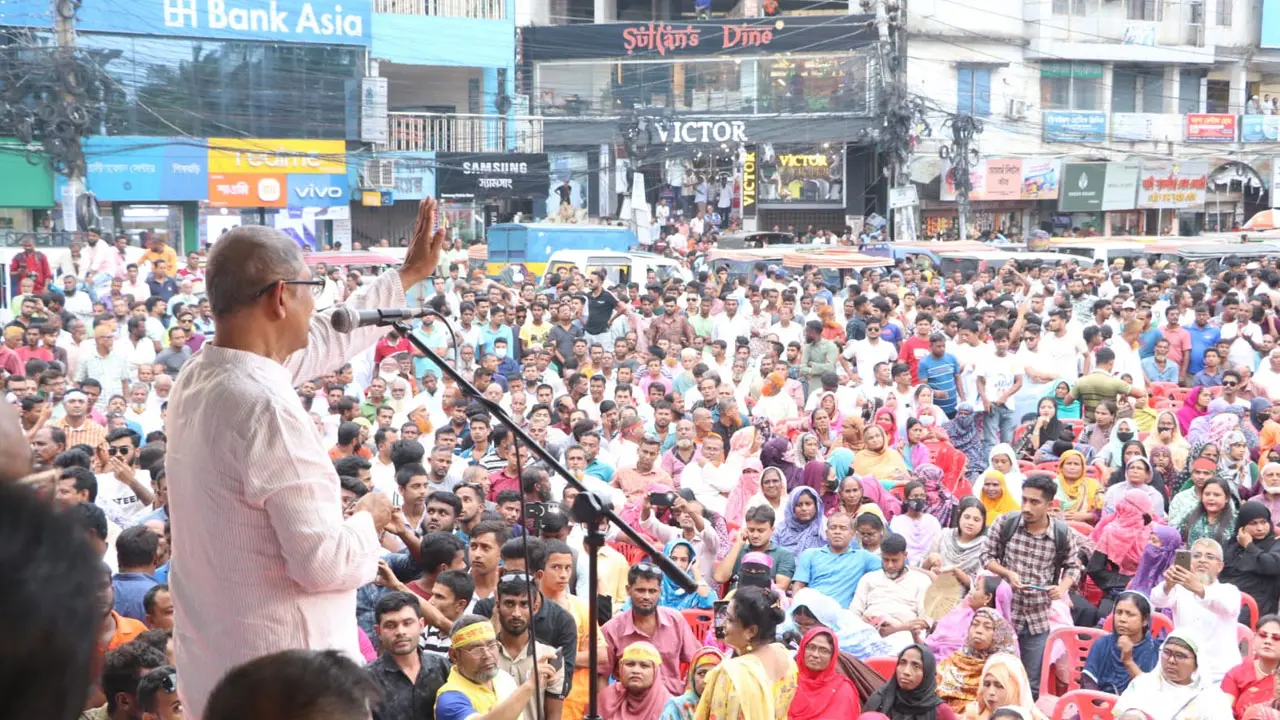 নির্বাচন নিয়ে ষড়যন্ত্র করলে ৭১’র মতো জবাব পাবেন : আহমেদ আযম খান