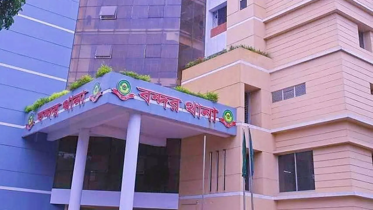 চট্টগ্রামে পুলিশের ওপর হামলার ঘটনায় মামলা