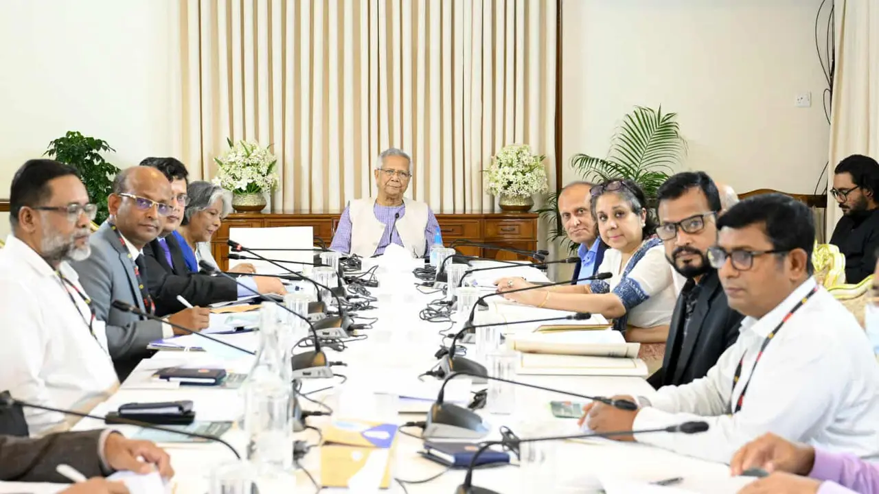 অনেকেই রাজনৈতিক প্রভাব খাটিয়ে অবৈধভাবে বয়স্ক ভাতা পেয়েছেন