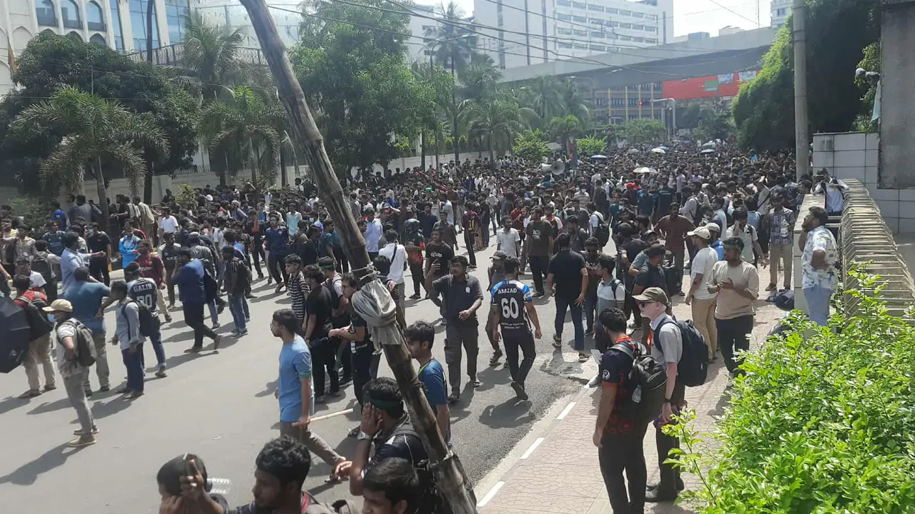 বিএসসি ও ডিপ্লোমাধারীদের দাবি যাচাইয়ে কমিটি